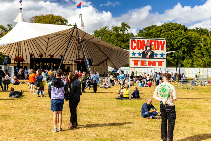 Just Announced: Comedy Arena line-up with Aisling Bea, Foil Arms and Hog & Russel Kane!🎪✨